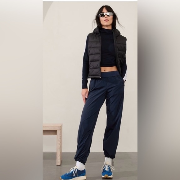 Athleta Rise Pant NWT in Navy - Picture 2 of 12